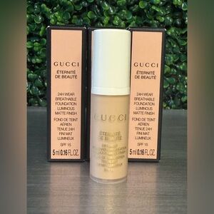 Gucci Éternité de Beauté Foundation SPF 15 24 hour wear Medium Fair 220W